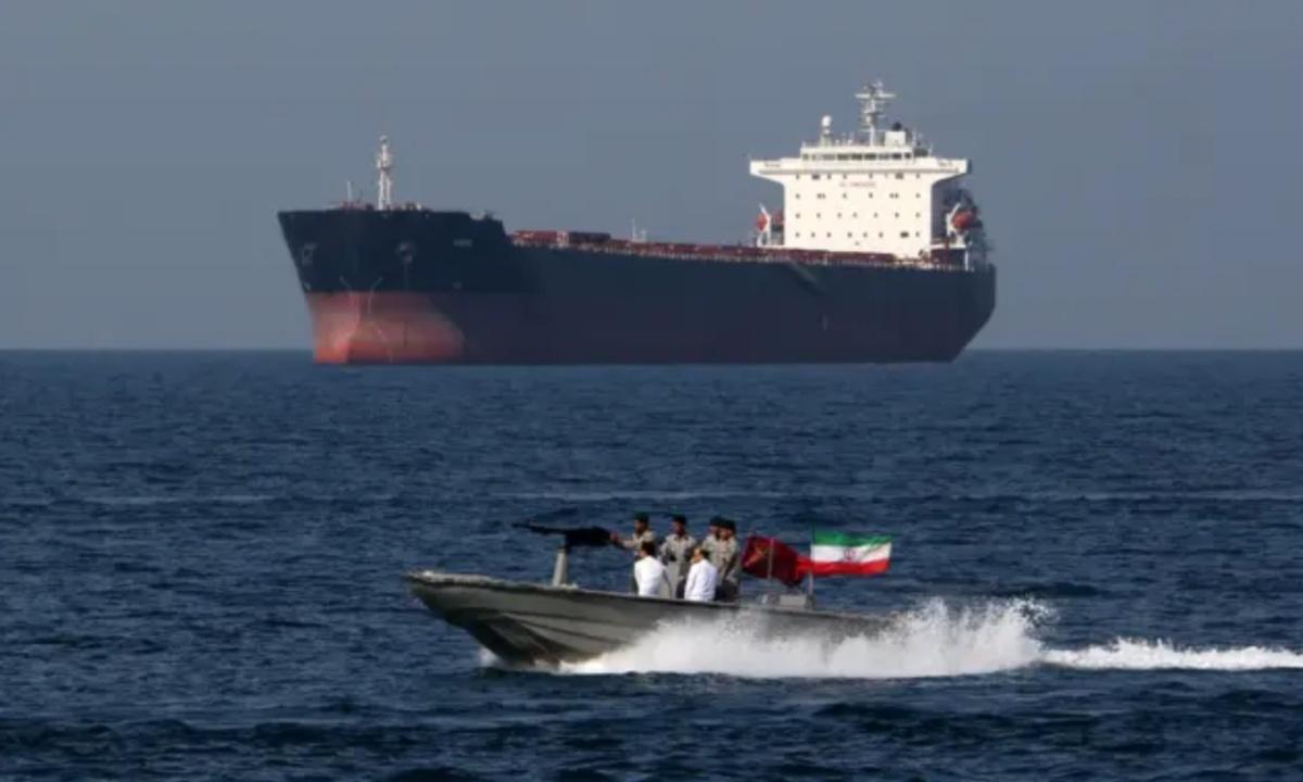 Iran threatens to break US blockade of Hormuz Strait