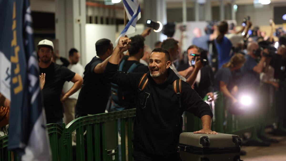 Captain hailed a hero after cockpit stabbing on flight which Israel believes was an attempt to crash plane into Tel Aviv