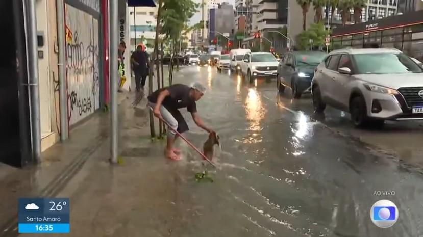 Heavy rains, droughts, and wildfires cause destruction and worsen environmental risks across different regions of Brazil